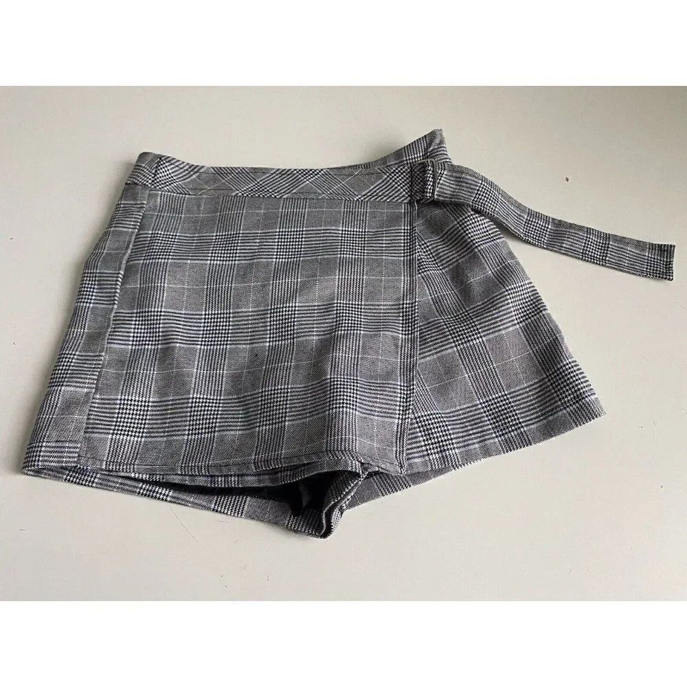 Seek The Label Women’s Sz Small S Plaid Faux Wrap Skort in Gray